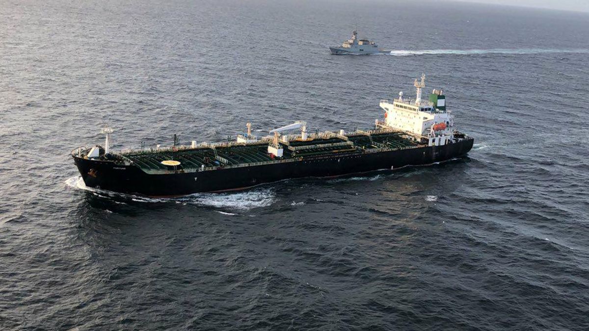 ویدئویی از حرکت همزمان ۵ نفتکش ایرانی به سمت ونزوئلا