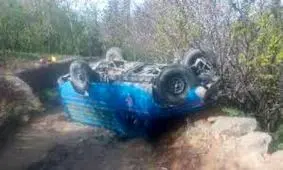 مرگ پدر و دختر یک ساله در سقوط خودرو