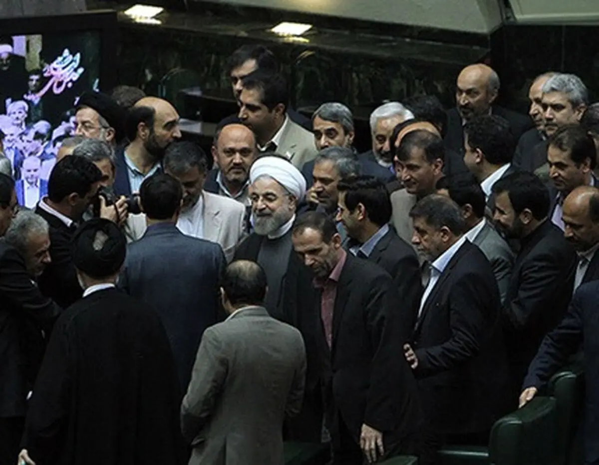 170 نماینده پای سخنرانی روحانی نشستند / صف آرایی بهارستان برای انتخابات پاستور