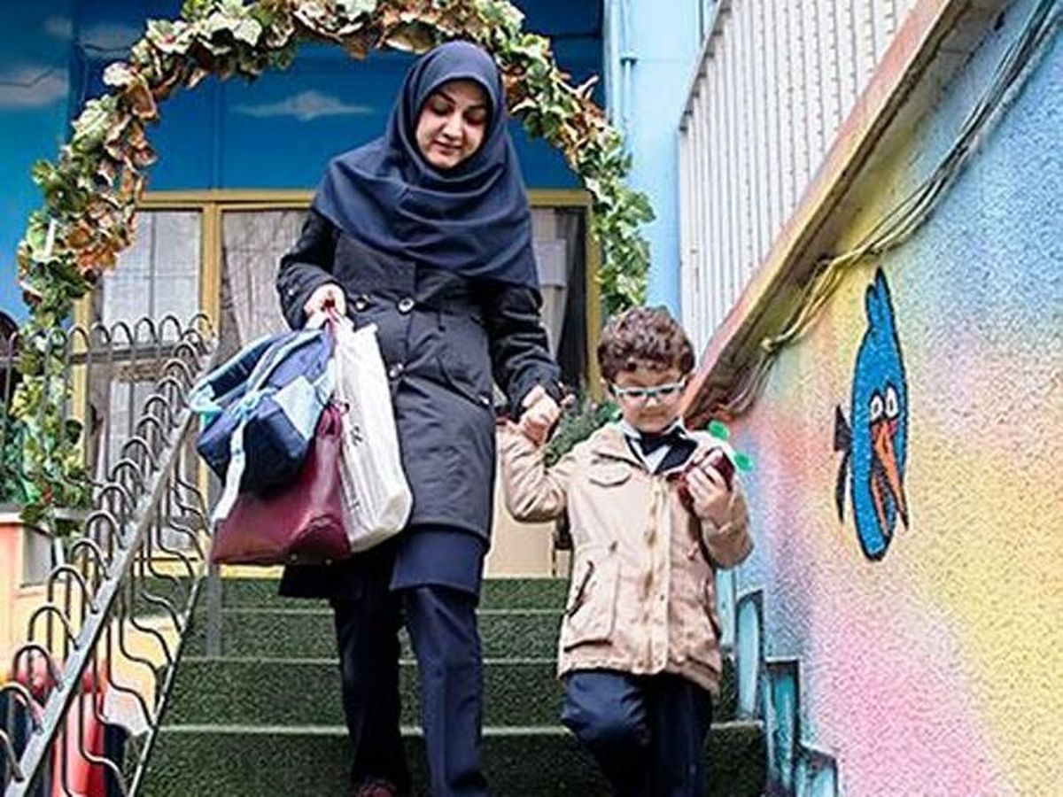 طرح دورکاری مادران داری فرزند خردسال روی کاغذ