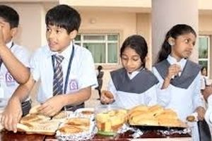در مدارس بمبئی فروش تنقلات و نوشابه‌های گازدار ممنوع شد