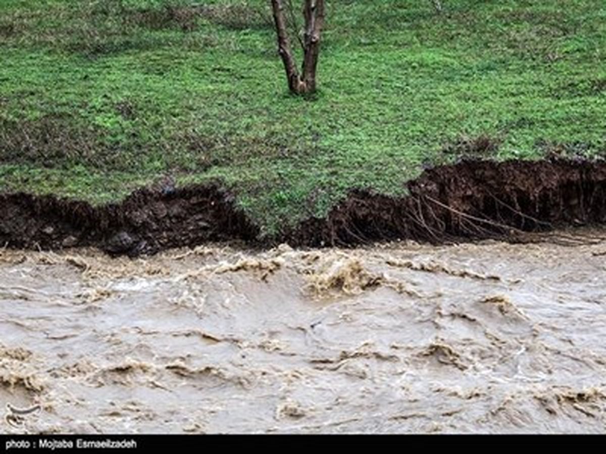 احتمال سیلاب ناگهانی و صاعقه در ۱۰ استان کشور