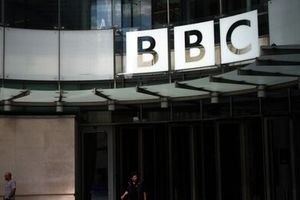 بی‌بی‌سی به تبعیض جنسیتی و نژادی متهم شد