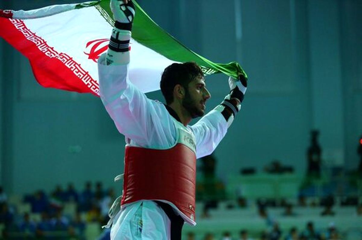 ببینید| نائب قهرمان تکواندوی جهان در مازندران مسافرکشی میکند!