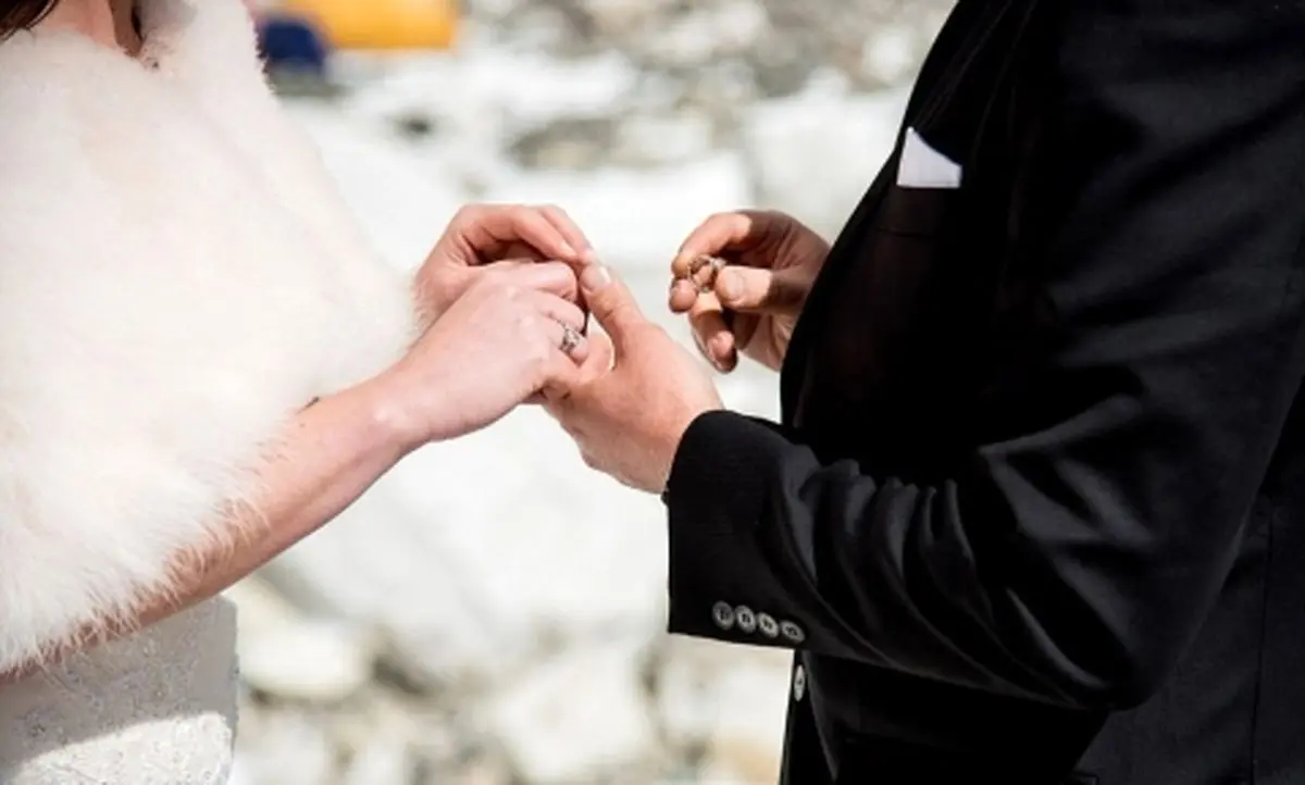 جشن عروسی عجیب در بلندترین نقطه جهان+ تصاویر