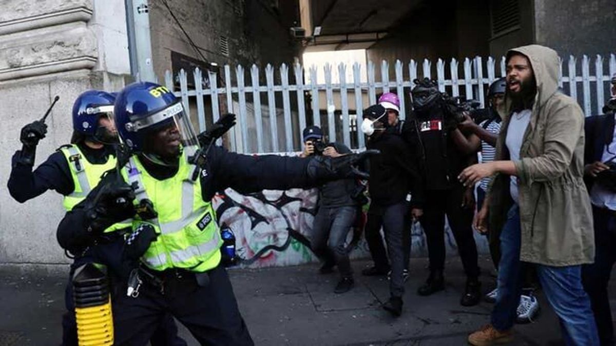 بیش از ۱۰۰ معترض در جریان اعتراضات لندن بازداشت شدند