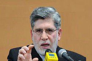 جوانفکر: با درخواست حضور در برنامه زنده تلویزیونی احمدی نژاد مخالف شد