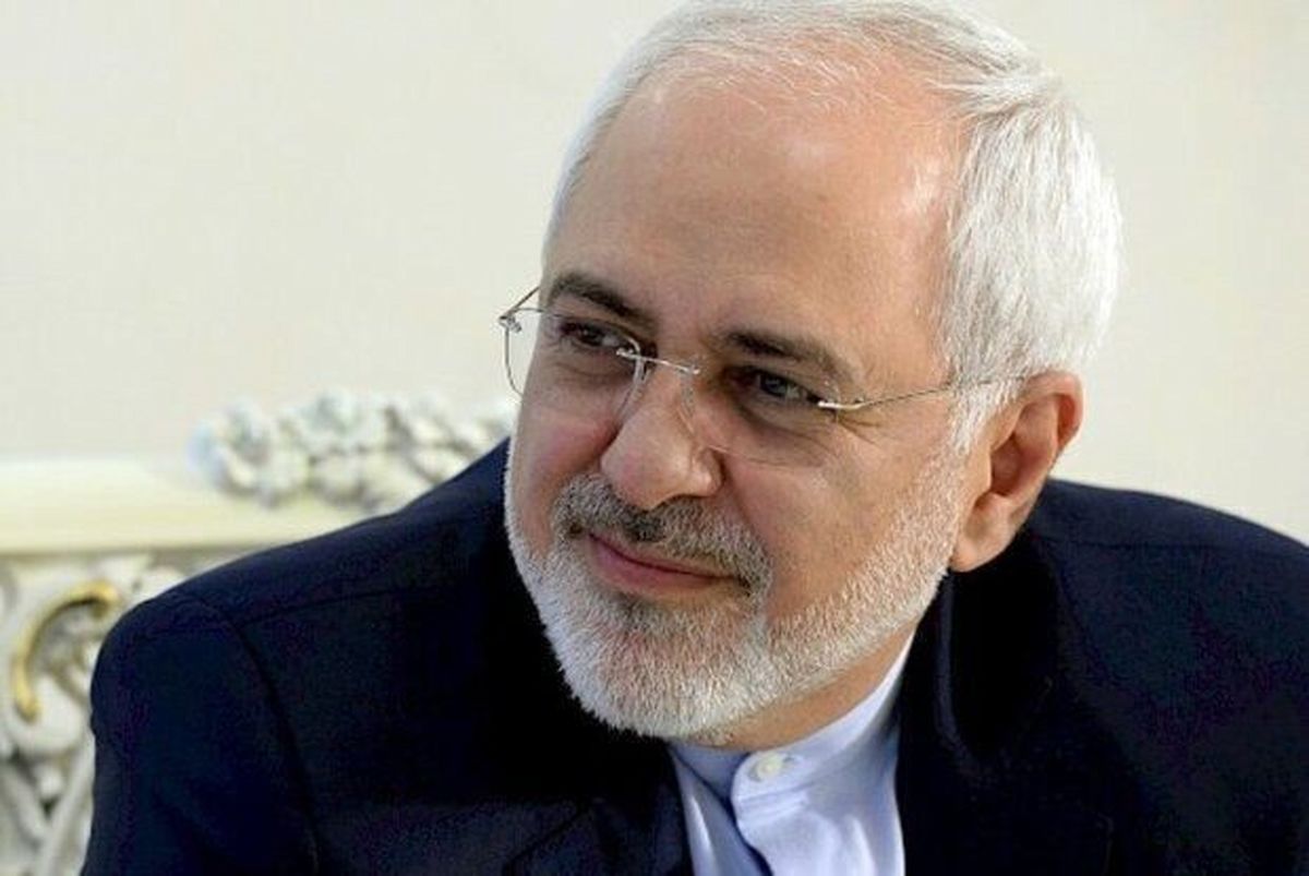 ظريف در بدو ورود به تركيه: روابط ايران و تركيه تنگاتنگ است