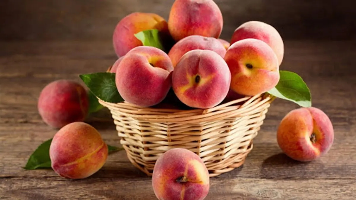 خواص شگفت‌انگیز هلو؛ از رفع بوی بدن دهان تا درمان سنگ کلیه