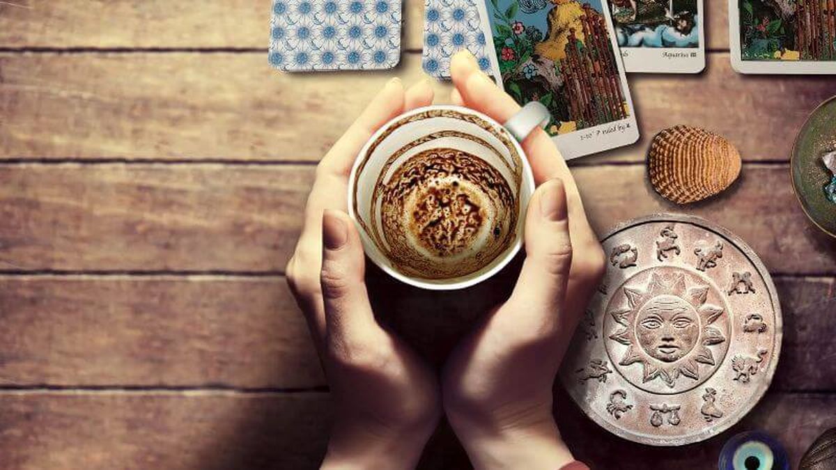 در روزهای کرونایی ؛ طعم تلخ قهوه برای فالگیران شیرین میشود !