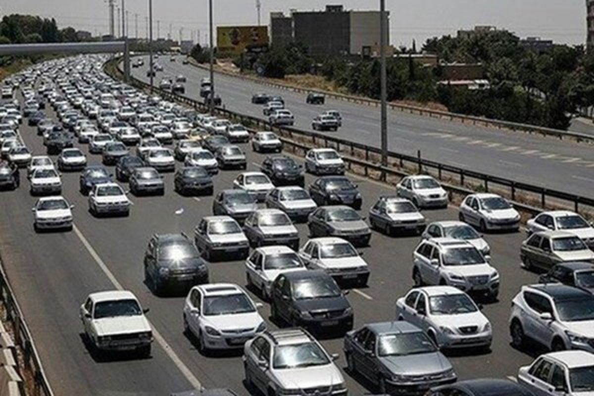 ترافیک سنگین در جاده های چالوس و هراز و آزادراه قزوین-کرج-تهران