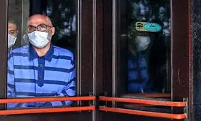 هشت نکته از دادگاه اکبر طبری؛ یک میلیارد پول نقد در کیسه، توبه رفیق و همسر بی‌خبر!