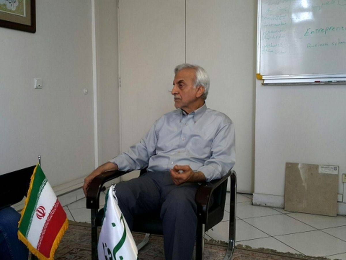چرا هاشمیطبا انصراف نمیدهد اما روی برگه رای نام خودش را نمینویسد/ نسخه کاملتری از گفتوگوی خبرفوری با او را ببینید