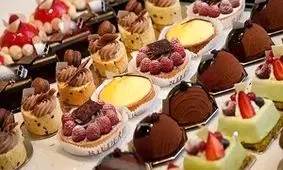 علت فروش شیرینی لاکچری در برخی قنادی ها چیست؟