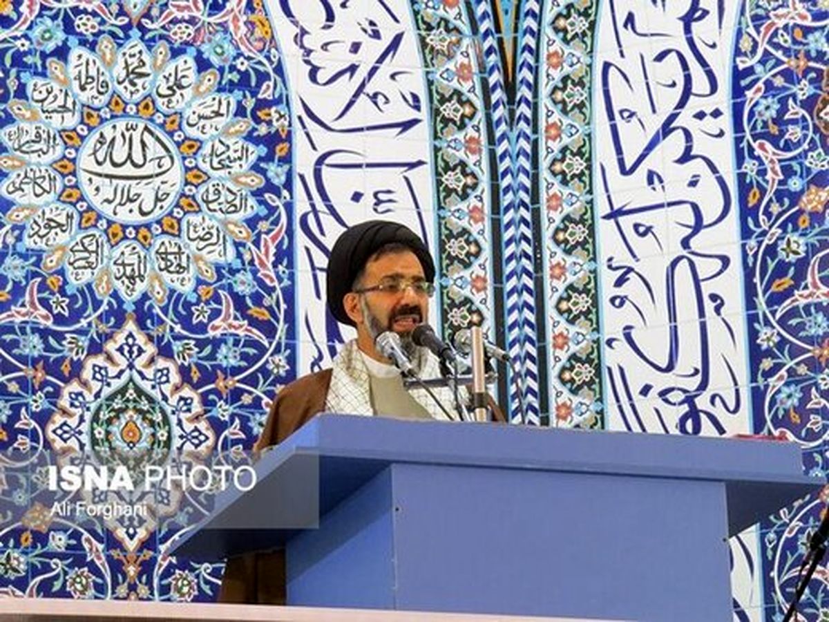 یک امام جمعه استعفا داد/عدهای از هم لباسیهای خودم شروع کردند به گزارش نویسی من /با بداخلاقی کلاس نهج البلاغهام را تعطیل کردند