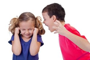 چگونه با کودک کج خلق و عصبانی ام برخورد کنم؟