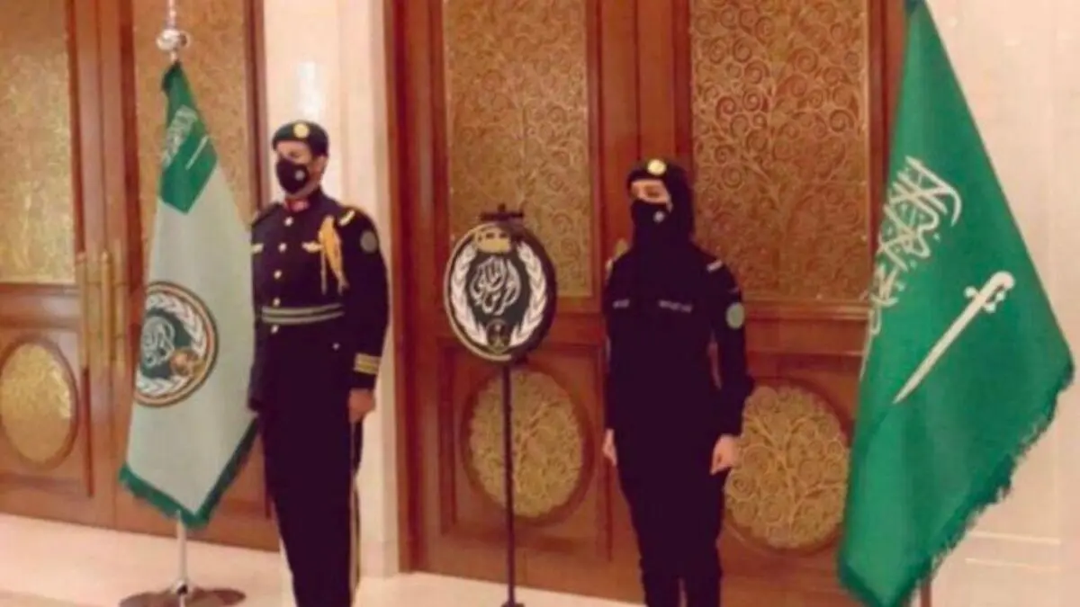 بن‌سلمان پا جای پای قذافی می‌گذارد؟/ محافظان زن در دربار سلطنتی سعودی