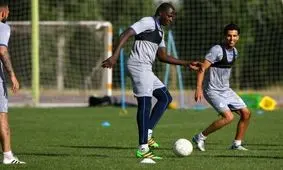 دیاباته نمی‌تواند از فرانسه برگردد!/ فرزند سوم مهاجم استقلال به دنیا آمد