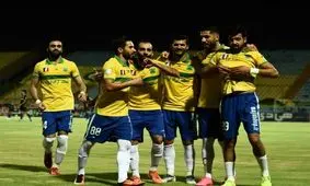 دود در رختکن بازیکنان آبادان و پارس جنوبی