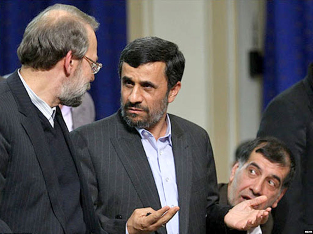 صحبتهای احمدینژاد در مورد برادران لاریجانی قابل استناد نیست