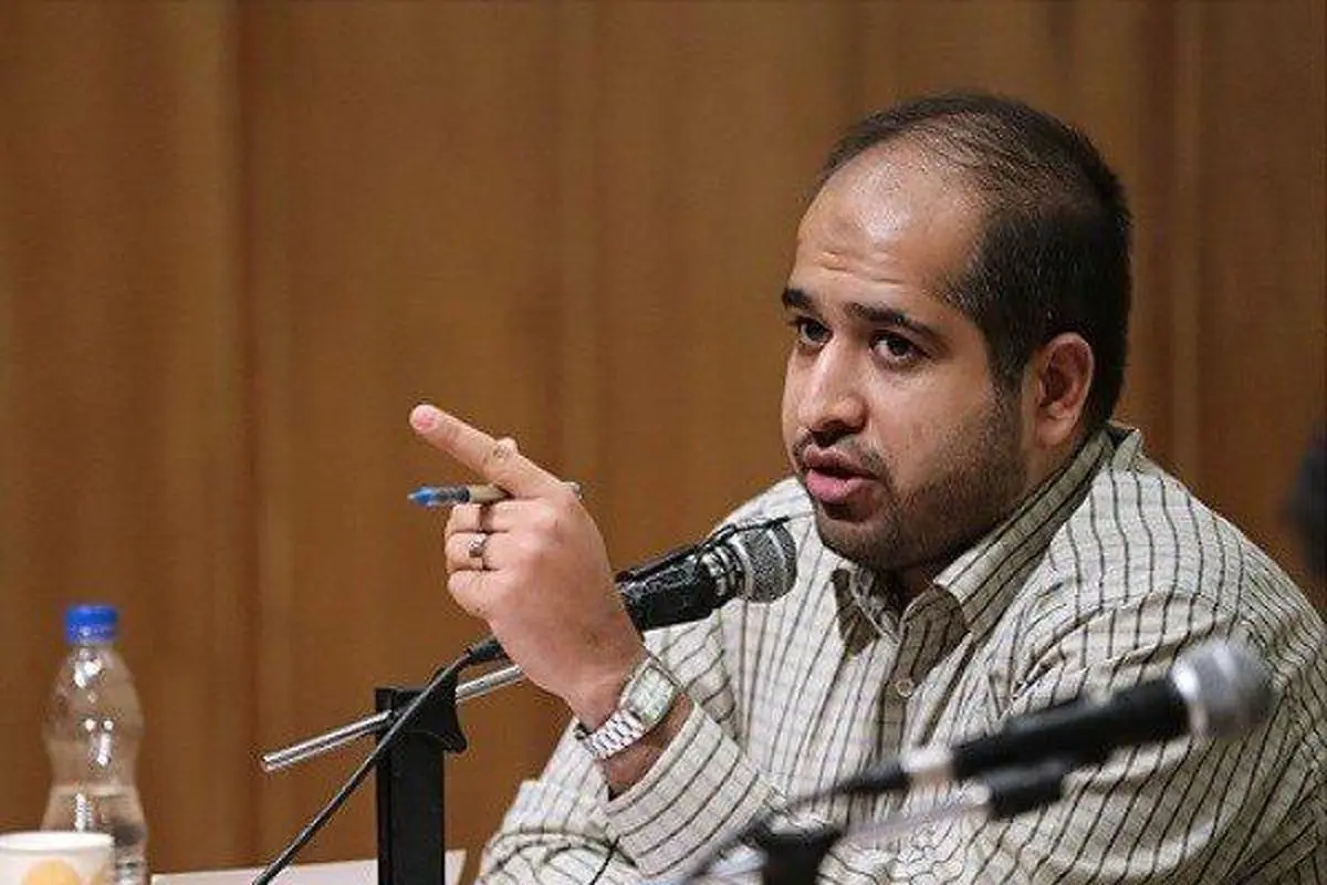 بعد از بررسی اعتبارنامه تاجگردون با اسلحه «برنو» تهدیدمان کردند