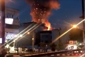 فوت 13 نفر در آتش‌سوزی کلینیک سینا اطهر/ 8 نفر مصدوم شدند + فیلم