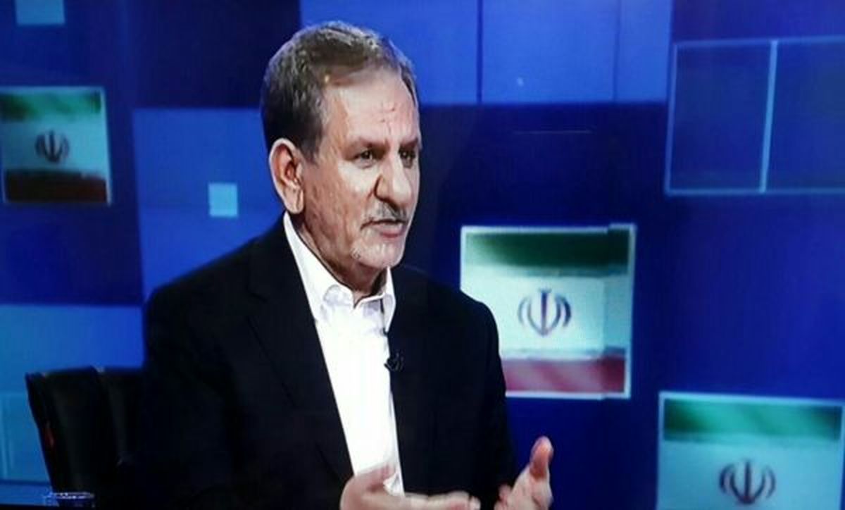 جهانگیری: باید از فرار مالیاتی بنگاههای بزرگ جلوگیری کنیم/دولت پایبند به حراست از عقاید دینی مردم است