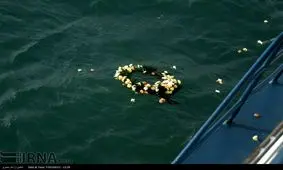  گلباران شهادتگاه مسافران هواپیمای ایرباس در آب‌های خلیج فارس