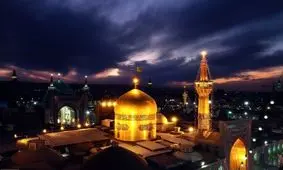 تعویض پرچم حرم مطهر رضوی