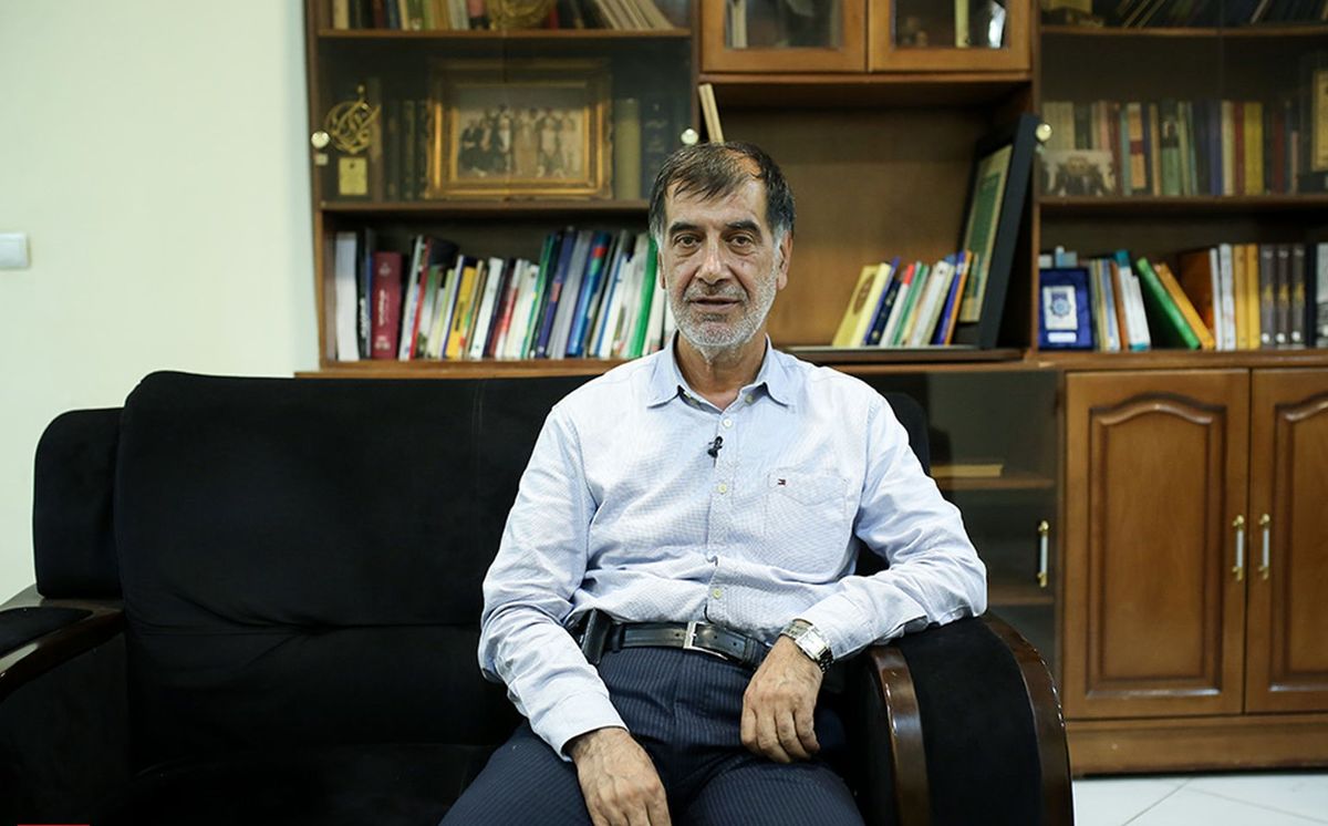شورای نگهبان کوتاه بیاید یک شومن در ۱۴۰۰ رأی میآورد /احمدینژاد تنها کسی بود که باور داشت رییسجمهور میشود