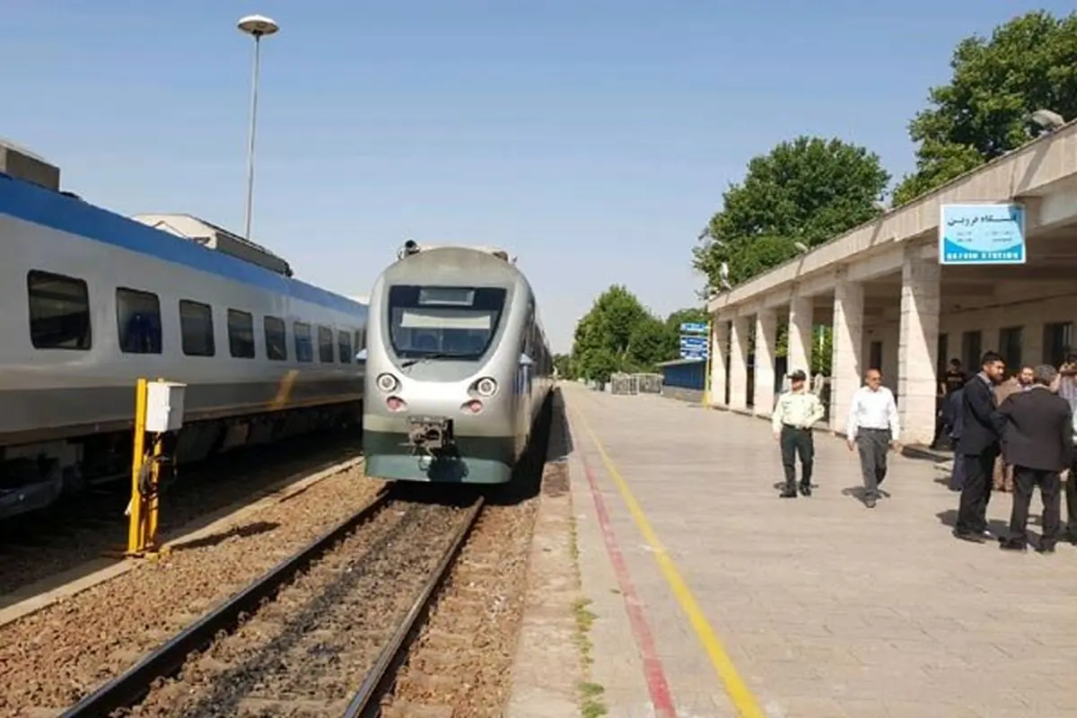 کاهش مسافر را با افزایش حمل بار جبران کردیم