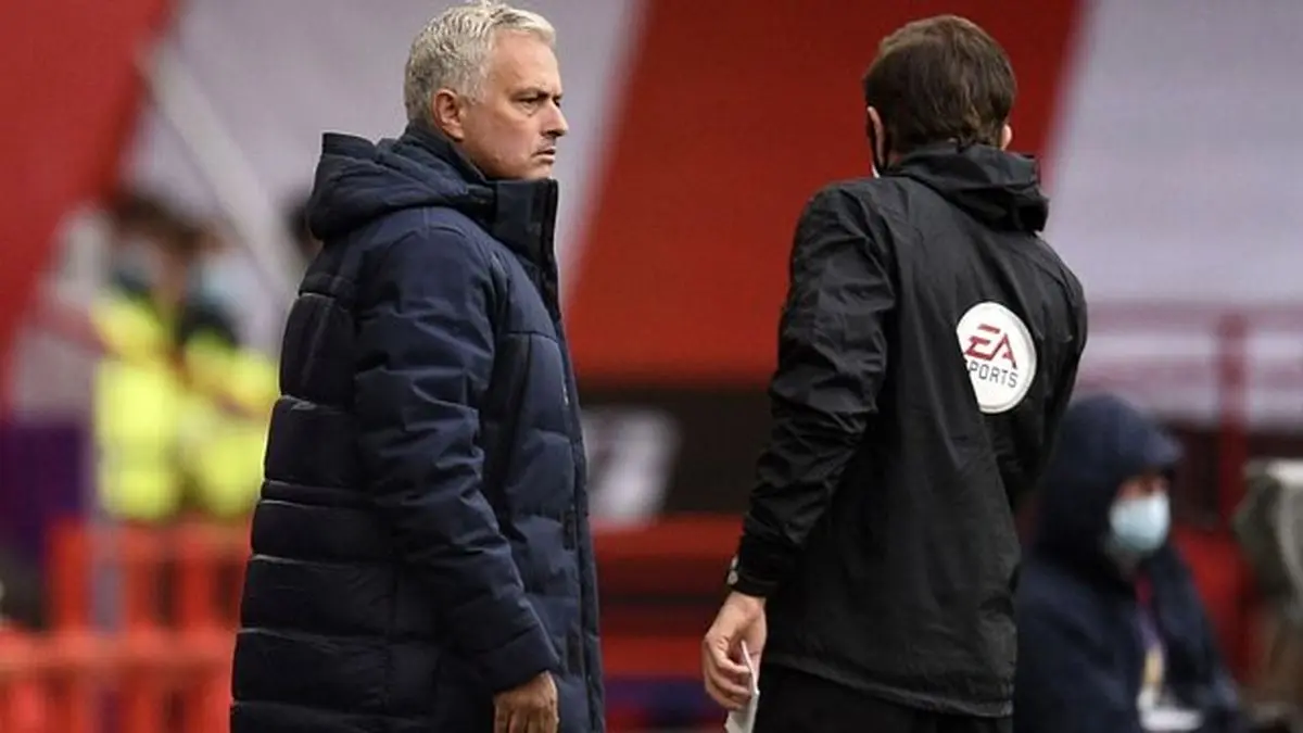 مورینیو: یک نفر در یک اتاق فوتبال را اداره می‌کند!