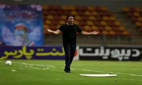 نکونام پس از مثبت اعلام شدن تست کرونای ۶ بازیکن فولاد: نمی‌توانیم بازی کنیم، همه نفرات ما ناقل هستند