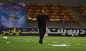 نکونام پس از مثبت اعلام شدن تست کرونای ۶ بازیکن فولاد: نمی‌توانیم بازی کنیم، همه نفرات ما ناقل هستند