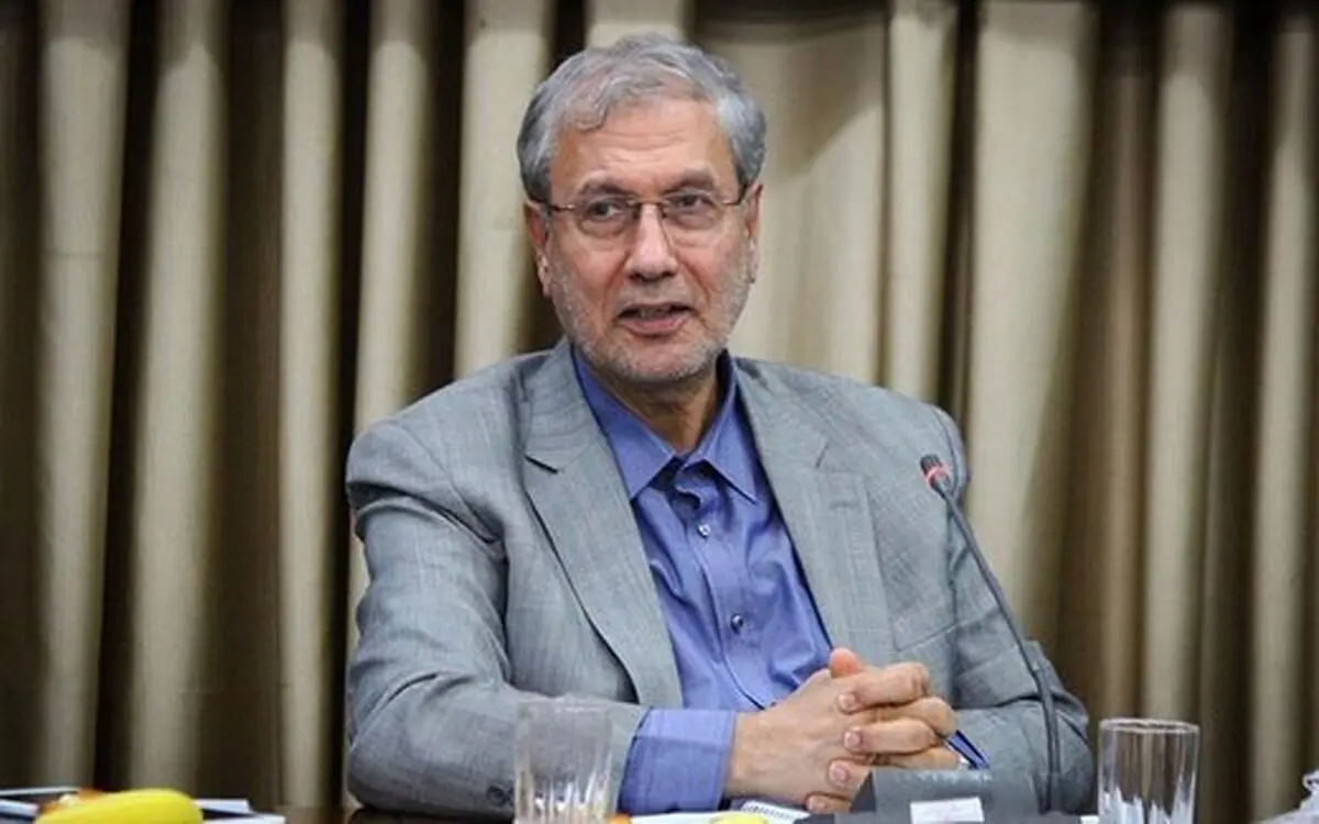 پاسخ صریح ربیعی به تهدید آمریکا علیه روابط ایران و ونزوئلا /برای ایران اهمیتی ندارد چه کسی در کاخ سفید مستقر شود