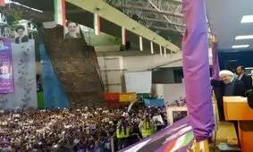 روحانی در زنجان: ما که نمی توانیم یک کشور عظیم 80 میلیونی را با نذر و صدقه اداره کنیم/ ما که نمی توانیم بعد از این همه تجربه به 4 سال قبل برگردیم