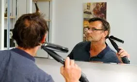 وقتی جاروبرقی به ماشین اصلاح تبدیل می‌شود! + فیلم