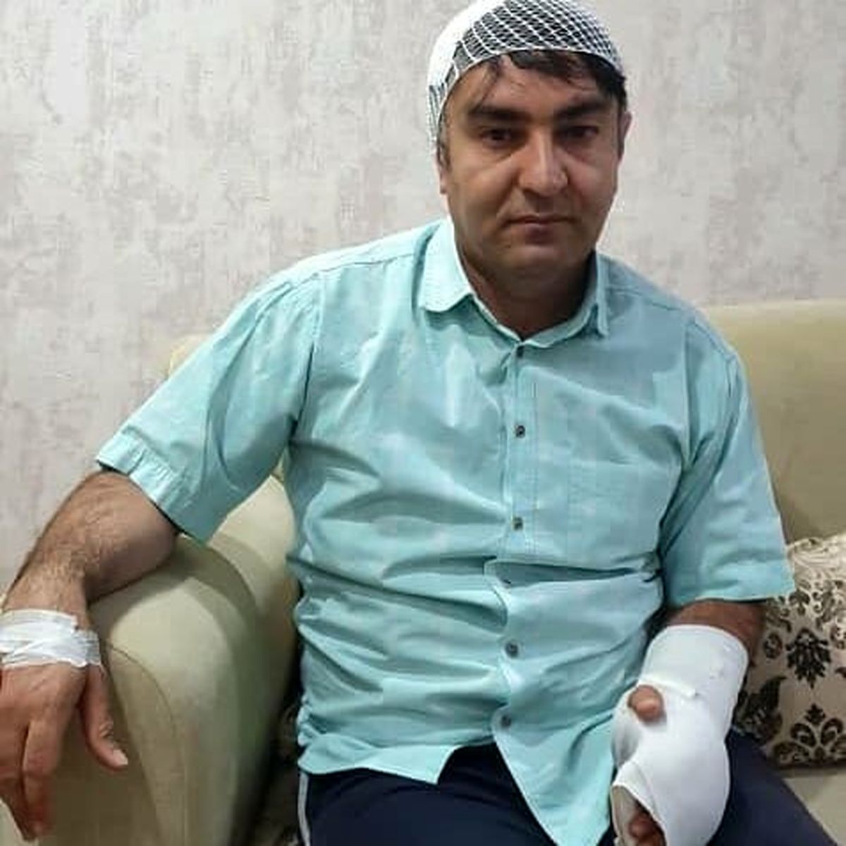 ضربوشتم یک پزشک متخصص چشم توسط همراهان بیمار + عکس