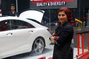 گفتگو با مریم روحانی، مشهورترین دختر ترمیم‌کنندۀ رنگ خودرو در ایران
