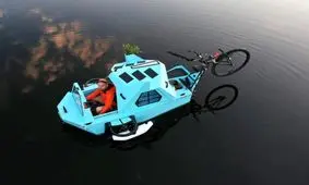 قایقی ویژه که روی زمین و دریا حرکت می‌کند+تصاویر