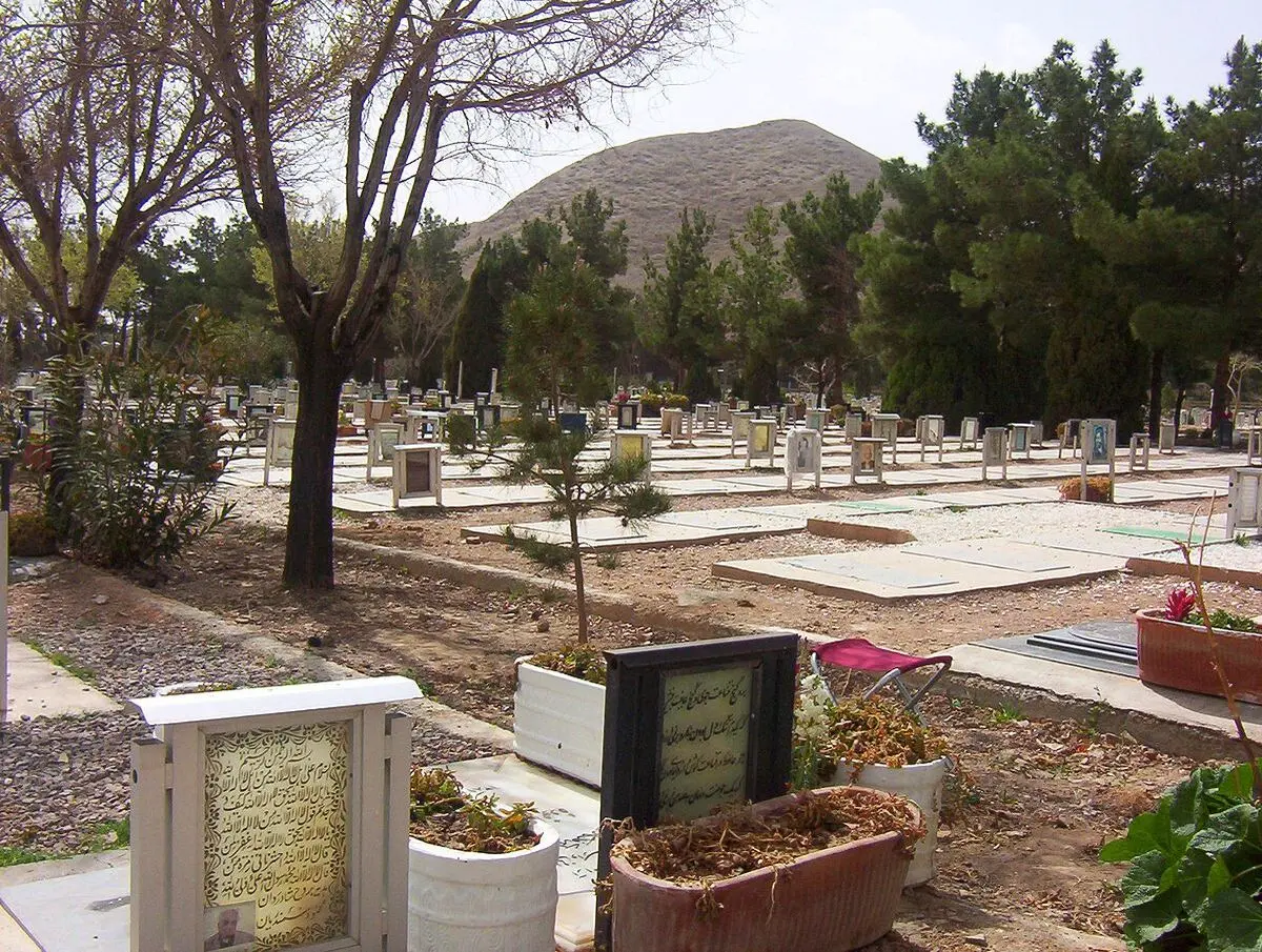 مراسم‌ عزاداری در آرامستان‌های اصفهان ممنوع شد