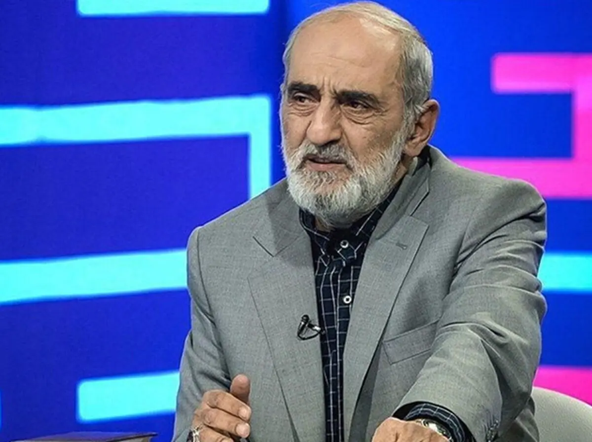 چرا ظریف از خود مایه نمی‌گذارد و به حضرت آقا نسبت می‌دهد؟