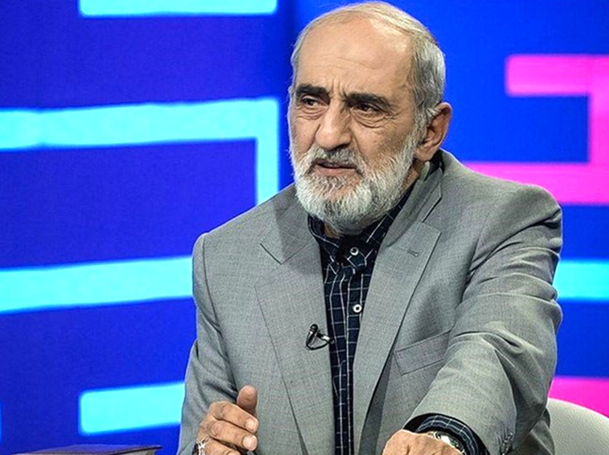 چرا ظریف از خود مایه نمیگذارد و به حضرت آقا نسبت میدهد؟