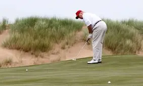 ترامپ بیش از یک سال از ریاست جمهوری خود را در املاک شخصی طی کرده است