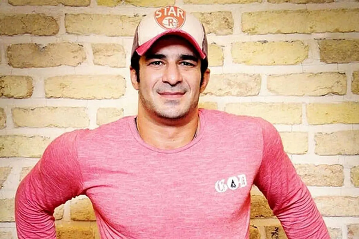 اجرای بی‌نظیر آهنگ «گریه نکن که سرنوشت» آرتوش توسط یوسف تیموری/ فیلم