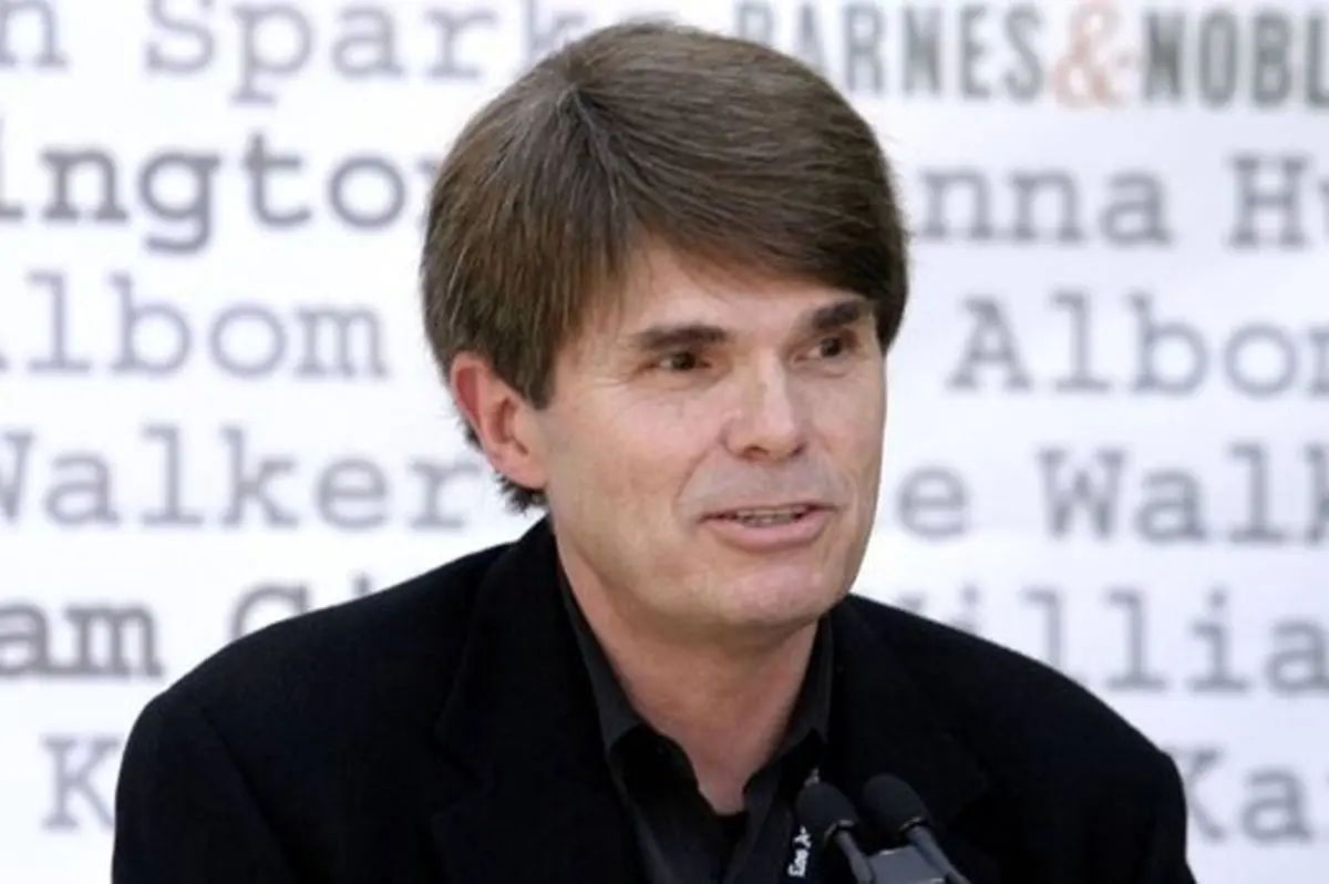 این رمان نویس، ۴۰ سال پیش، شروع کرونا از چین را پیشگویی کرد