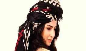 گُلوَنی سربند زیبای زنان لر، دستاری از نقوش تاریخ و فرهنگ‌