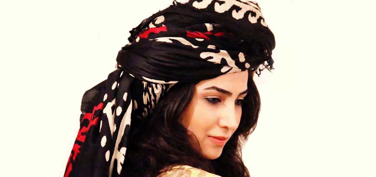 گُلوَنی سربند زیبای زنان لر، دستاری از نقوش تاریخ و فرهنگ