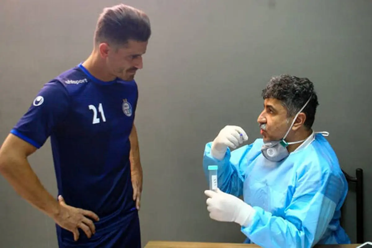 وریا در قرنطینه اینگونه دخترش را بوسید/عکس