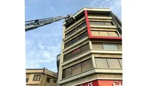 نجات کارگر گرفتار بین زمین و هوا